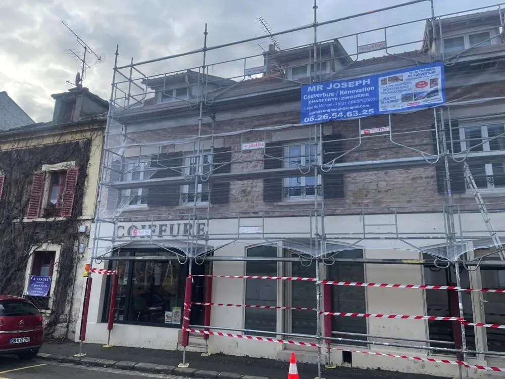 renovation toiture totale crespieres isolation et pose de tuiles entreprise joseph couvreur 78